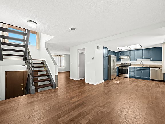 3rd image of 1040 S Garfield Ave