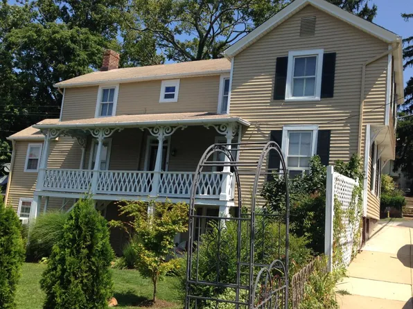 124 Horner St APT 2, Warrenton, VA 20186