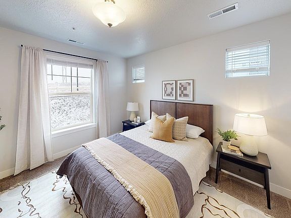 4th image of 947 W Coral Charm Way Unit 303