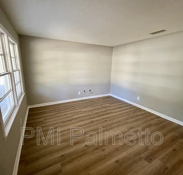 3732 Hickory St — Photo 3