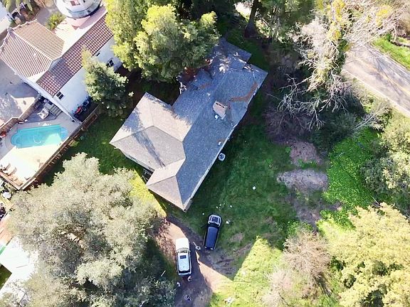 3rd image of 14055 River Rd