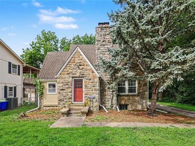 8115 Shawnee Dr, Overland Park, KS, 66212