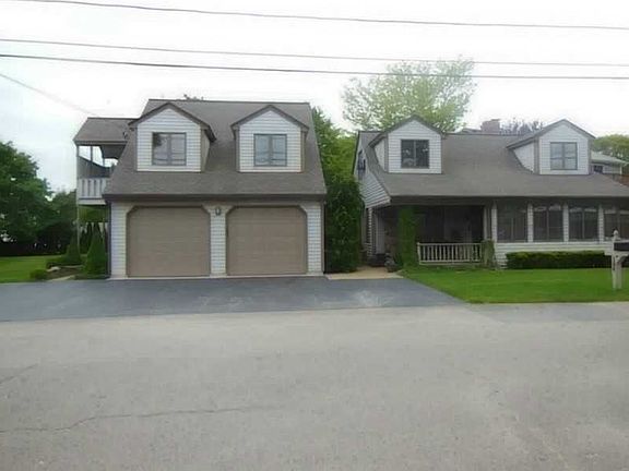3rd image of 184 Charlotte Dr