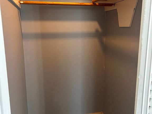 2nd image of 505 Burnside Ave APT B14
