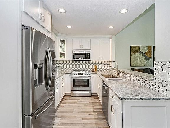 4th image of 4129 Brentwood Park Cir