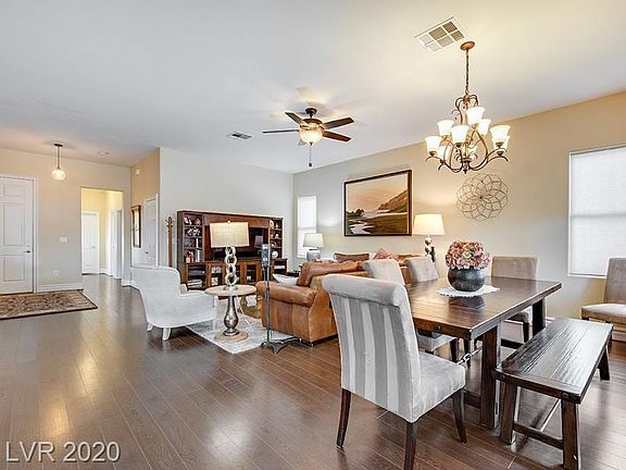 5th image of 362 Arbour Garden Ave