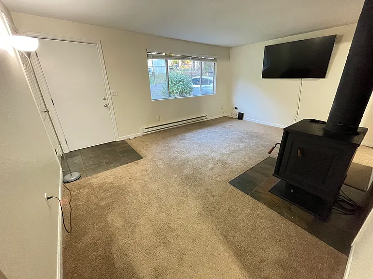 20905 NE 8th Pl — Photo 7