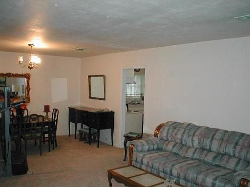 3rd image of 519 E RECIO ST