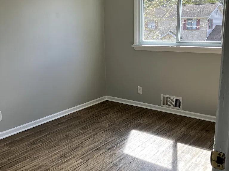 306 Garfield Ave — Photo 19