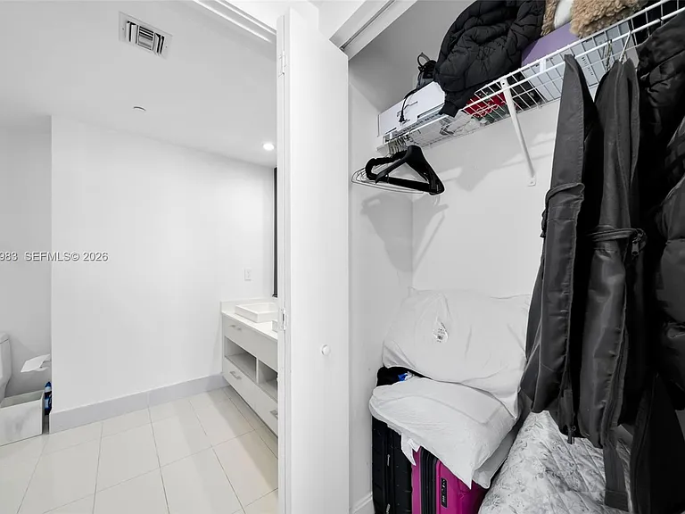 45 SW 9th St #3909 — Photo 21