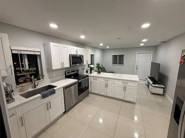 6362 Southgate Blvd #2 — Photo 4