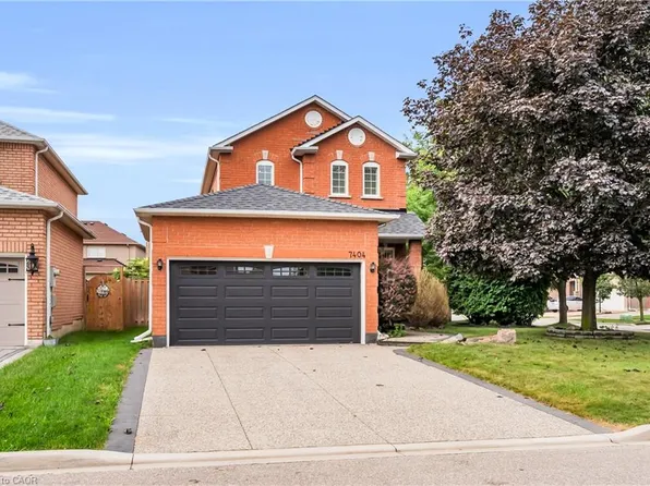 7404 Davemark Ct #10, Mississauga, ON L5N 7P3