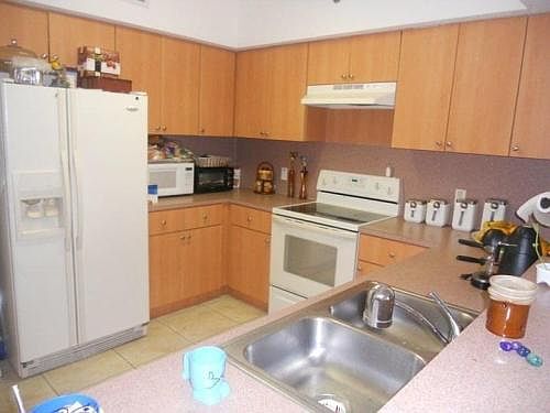 5th image of 9300 Fontainebleau Blvd APT 408