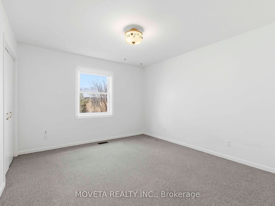 22nd image of 24 Cactus Ave