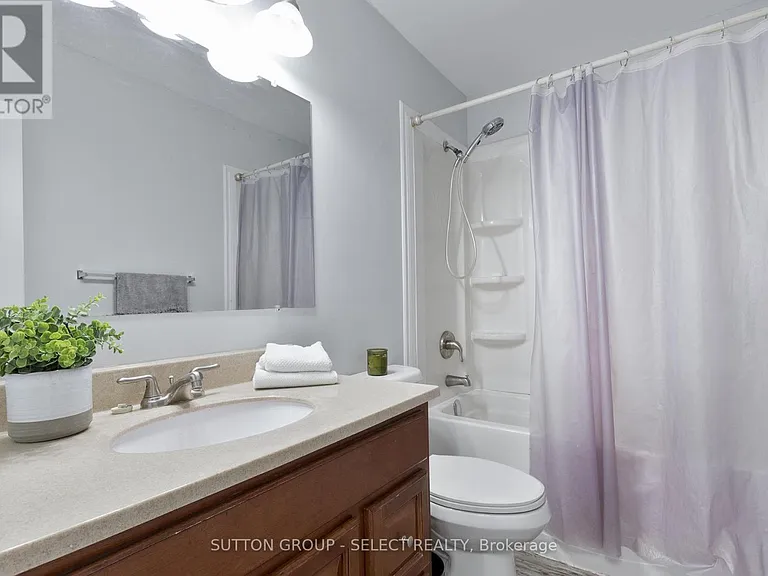 1010 Kipps Ln — Photo 3