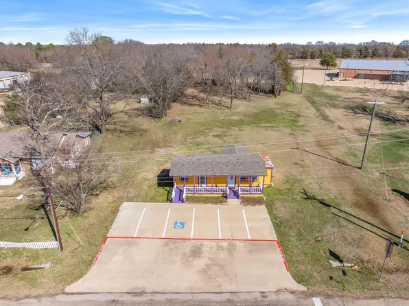 705 E Pine St, Edgewood, TX 75117