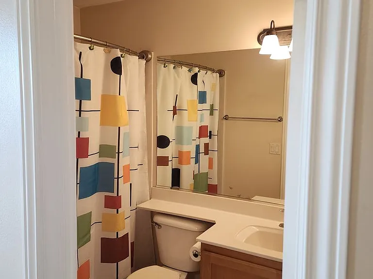 1421 Northern View Dr — Photo 8