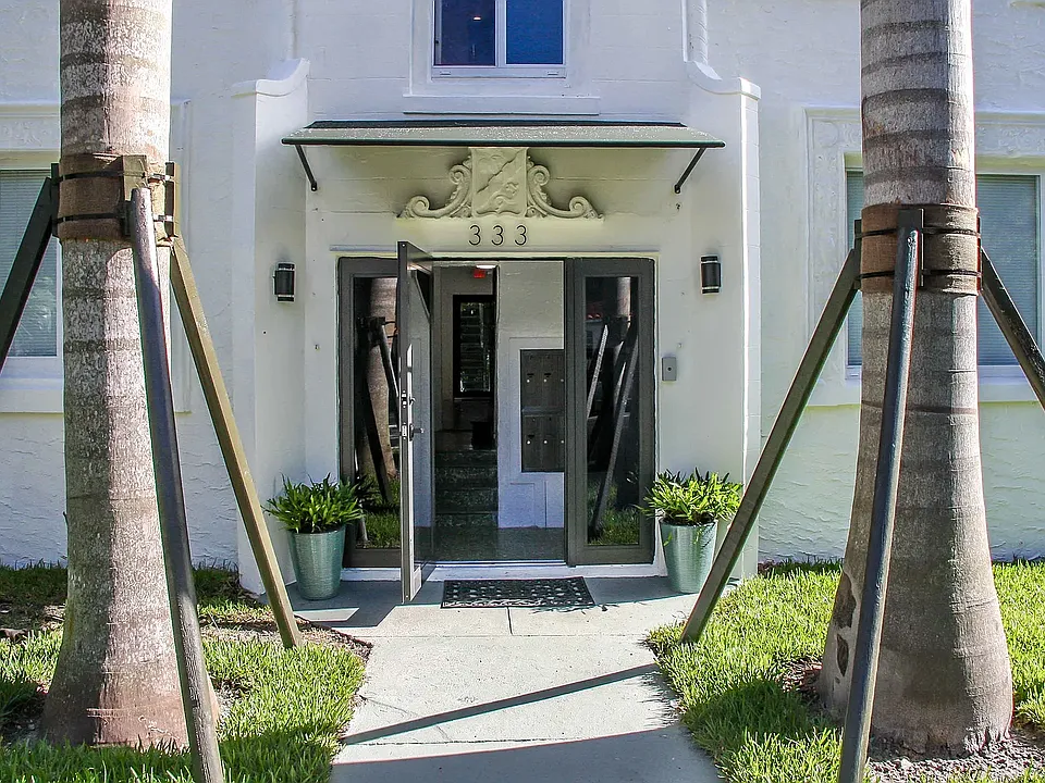 333 SW 30th Rd #8