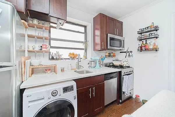 Rented by Living New York | media 13