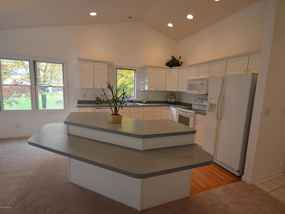 5th image of 502 Hastay Blvd