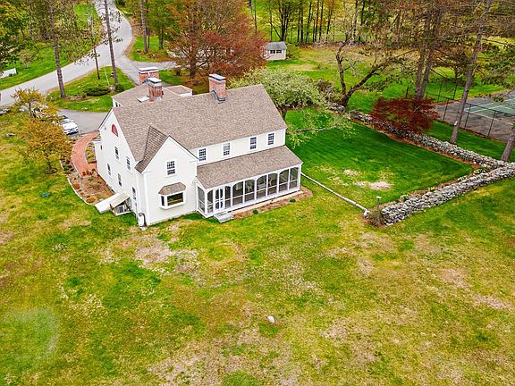 2nd image of 93 Rhododendron Road