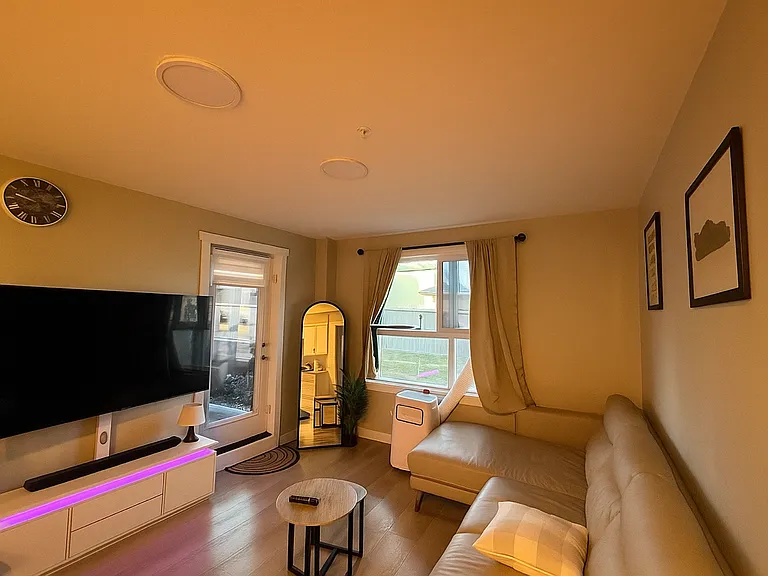 1506 Tamarack Blvd NW — Photo 2