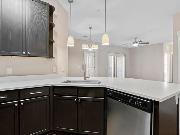 Cottonwood Reserve Renovated Apartment Kitchen