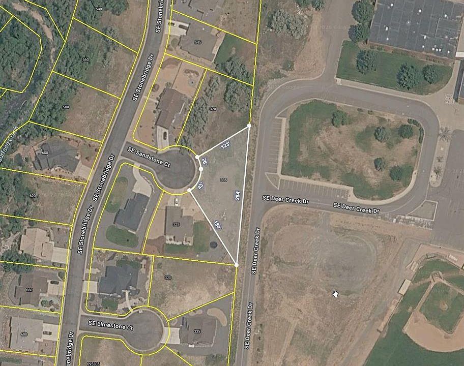 2nd image of 335 SE Sandstone Court