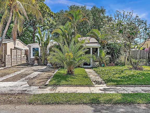 2nd image of 1328 NE 1st Avenue