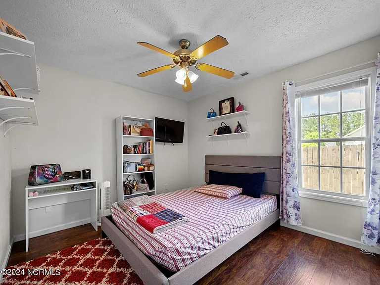 204 Jasmine Ln — Photo 40