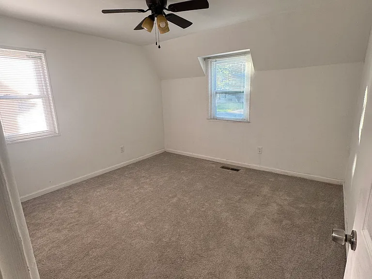 20216 Butternut Ln — Photo 16