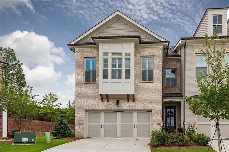 1st image of 2018 Glenview Park Cir