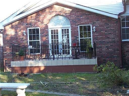 2nd image of 2825 Saint Bernard Ave