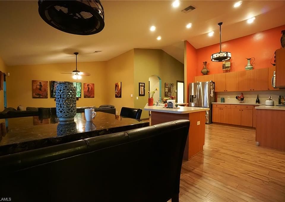 1st image of 155 Bell Blvd S