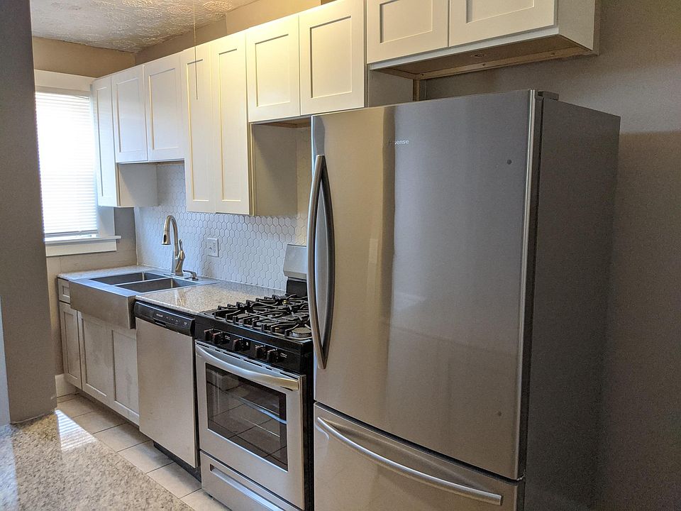 1st image of 390 E Tompkins St