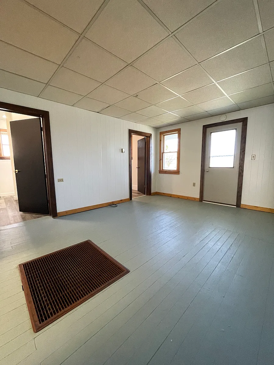 Building Photo - 231 E State St #2