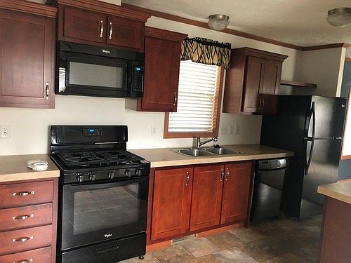 2nd image of 2022 Lark Ln NW