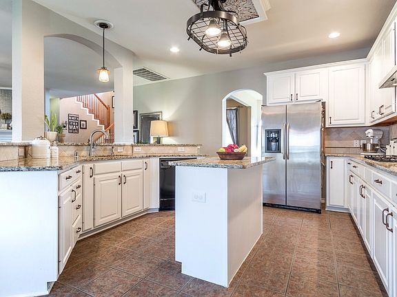 4th image of 15476 Calico Ct