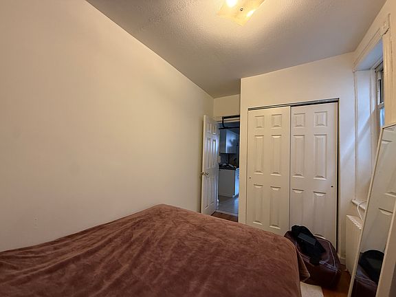 5th image of 306 E 83rd St APT 5A
