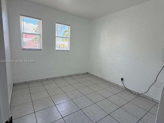 4th image of 1844 Taft St #1-5