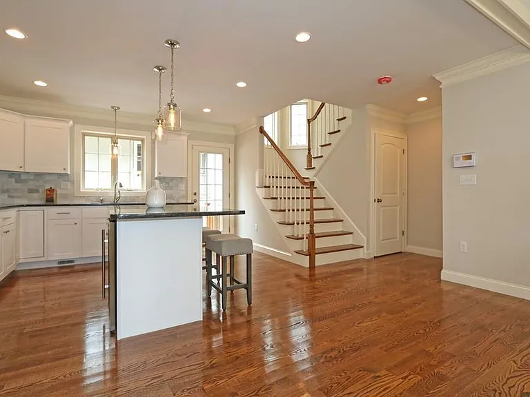 80 Durnell Ave — Photo 2