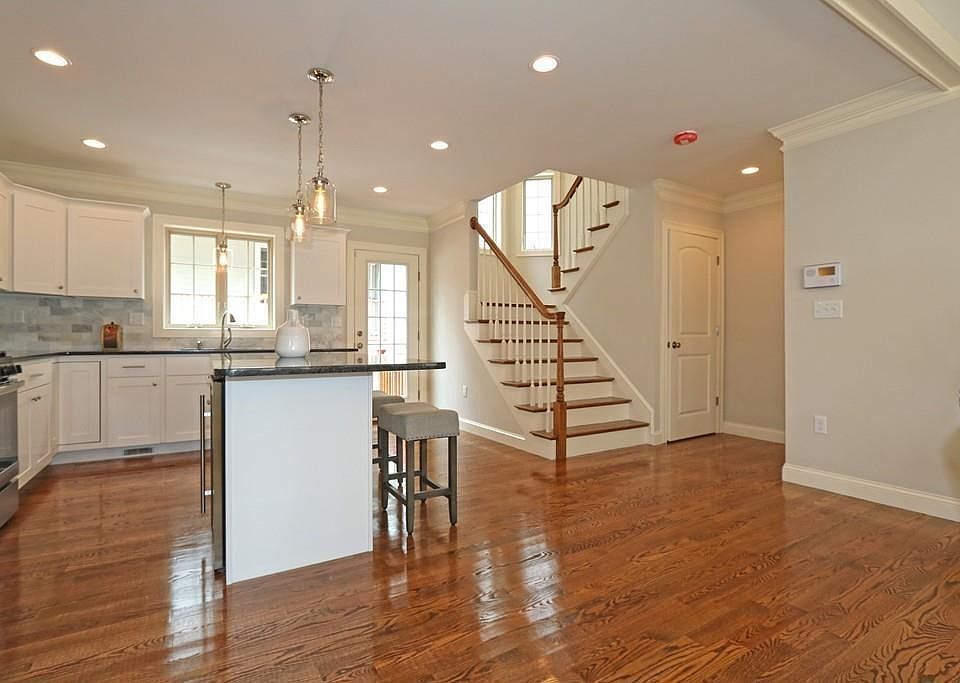 2nd image of 80 Durnell Ave