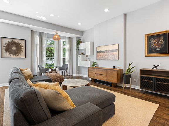 4th image of 1742 N North Park Ave APT 3S
