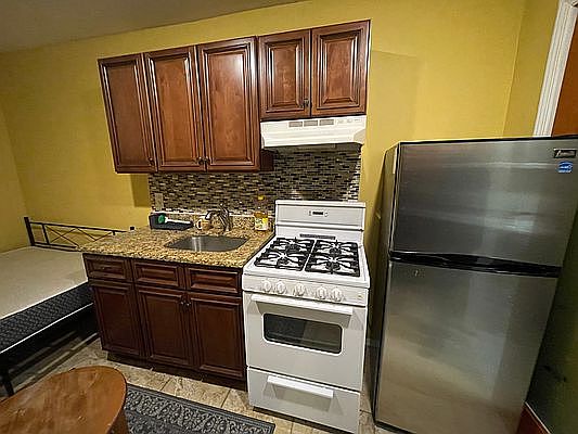 1st image of 3941 50th Ave #1