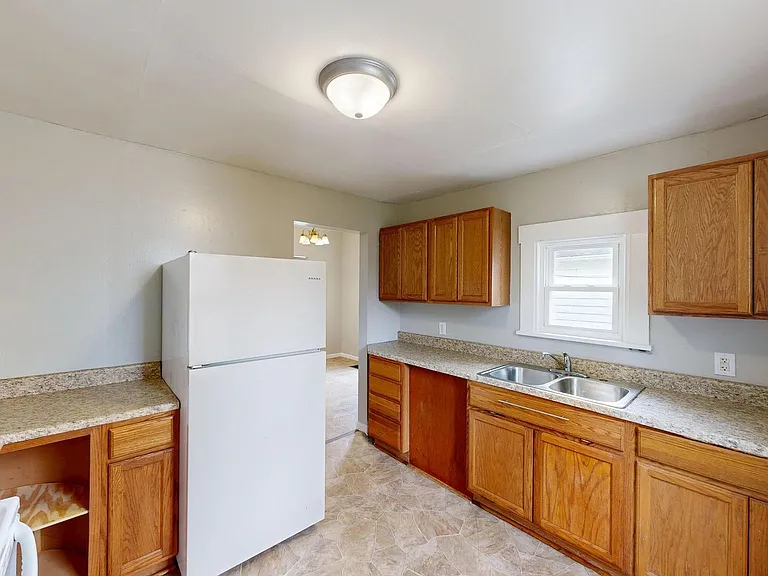 518 Myers St — Photo 5