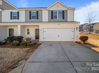 8138 Paw Club Dr, Charlotte, NC