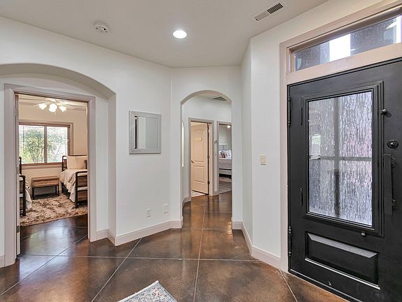 5th image of 2353 W Malaga Ave