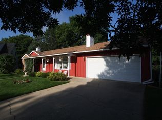 2510 Jackson Cir, Spirit Lake, IA 51360