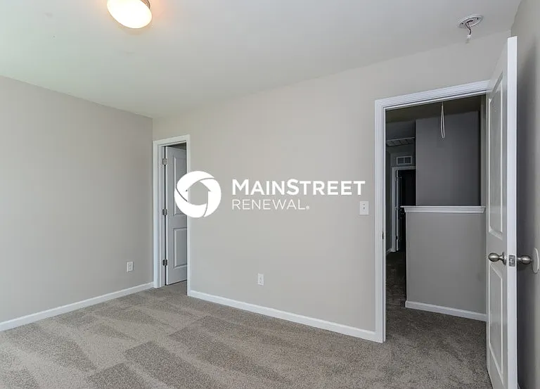 6407 Maple Creek Ct — Photo 10