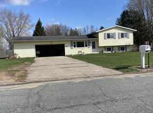 W6652 Sunset Dr, Onalaska, WI 54650